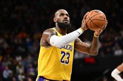 爵士遭逆转负湖人，战绩略显稳定的简单介绍