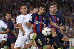 三亿体育体育电竞-球场竞争激烈升级，欧洲豪门实力碰撞的简单介绍