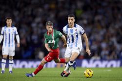 三亿体育体育平台-阿拉维斯被皇家社会击败，遭受打击