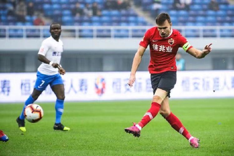 天津泰达客场惨遭击败，远离保级形势堪忧的简单介绍