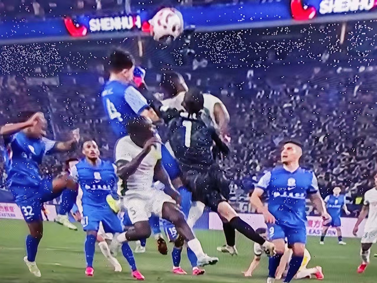 包含精彩对决！中超两队战平，保持不败纪录的词条