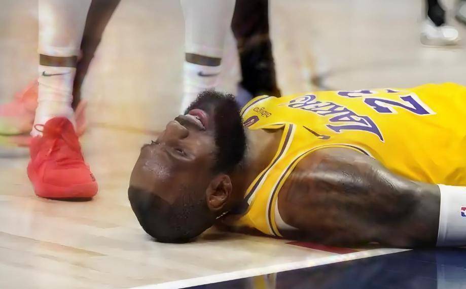 湖人惨败马刺,詹姆斯受伤退出比赛 湖人惨败马刺,詹姆斯受伤退出比赛